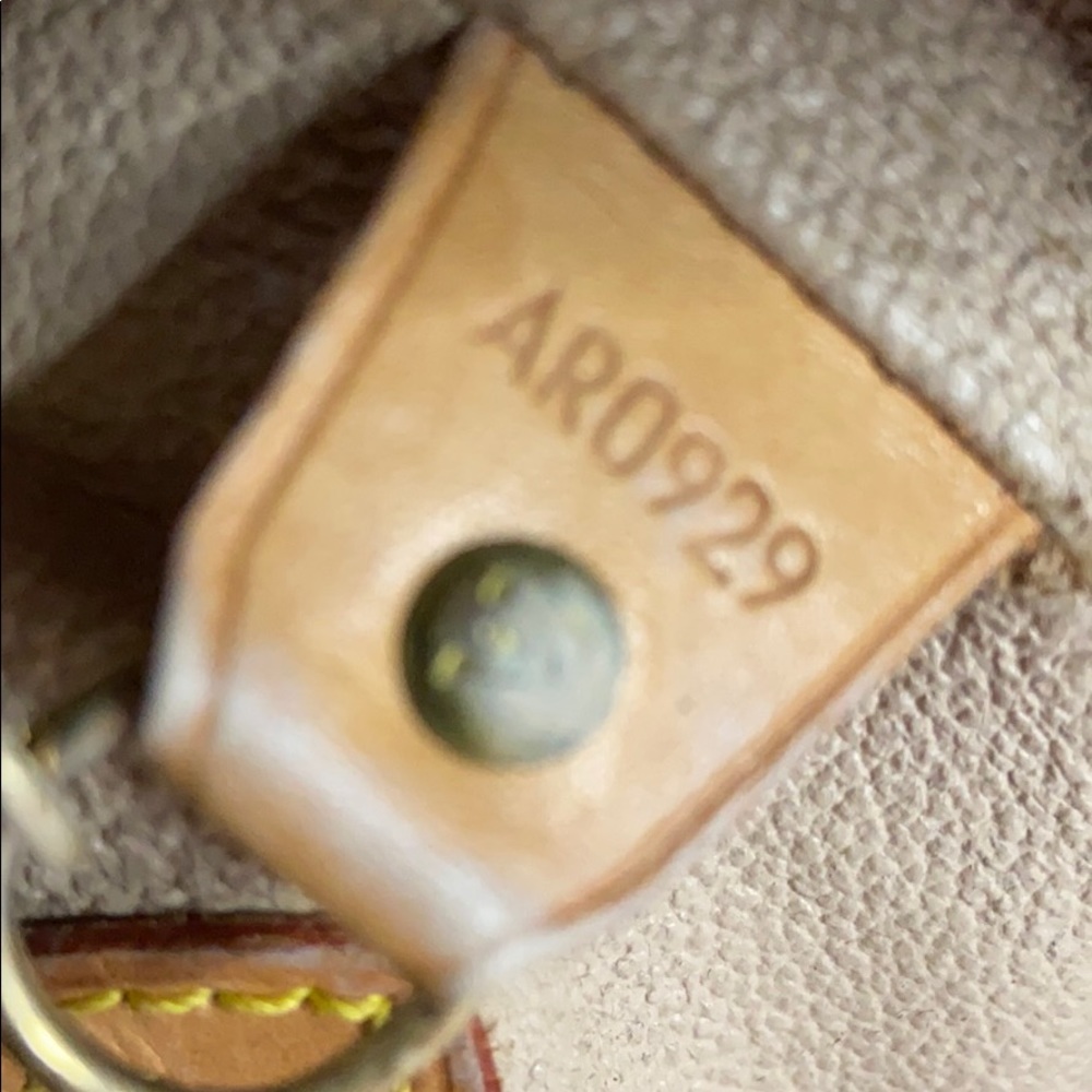 Auth Lv Bucket Pm Monogram Canvas - image 3